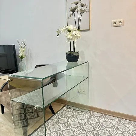 Modern Comfort In 15th District In Lakanal *