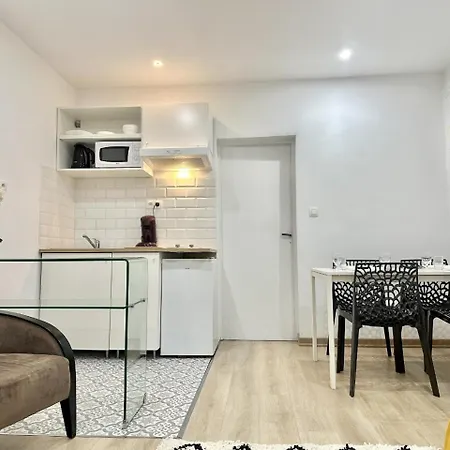 Modern Comfort In 15th District In Lakanal Appartement